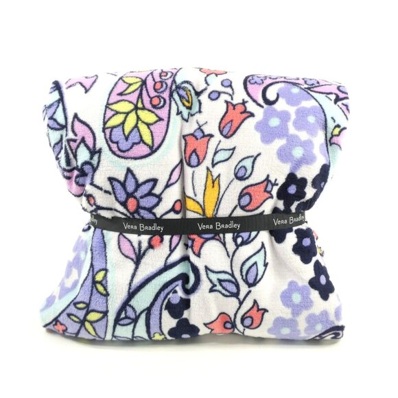 Vera Bradley Maddelena Paisley Soft Throw Blanket NWT 80" x 50" - Picture 2 of 2